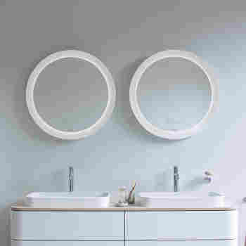 Duravit Hp7487s0000 Happy D 2 Plus Mirror Set With Lighting Qualitybath Com La cerámica y la superficie del mueble se unen en una unidad perfecta. quality bath