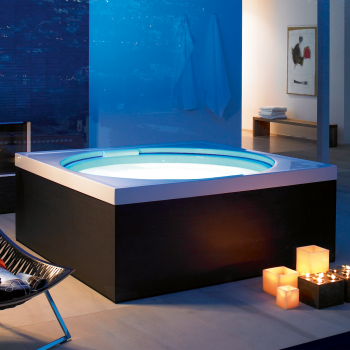Blue Moon Soaker Tub