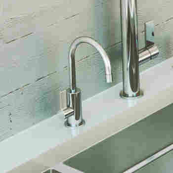 water filter with cold water