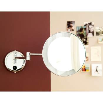 Extendable magnifying mirror with light sale
