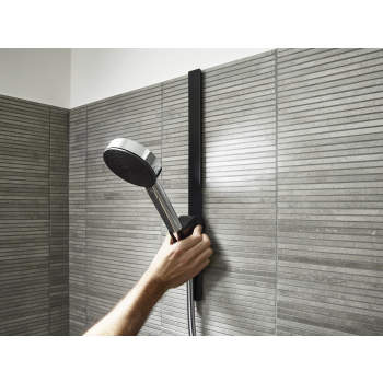 Hansgrohe bathroom accessories image-2