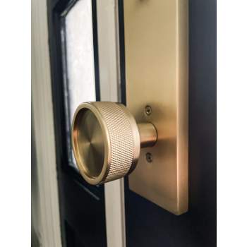 Emtek 5109BLUS4 Passage Set. Disk Rosette. Bristol Knob. Satin Brass  [5109BLUS4] - $149.60 : LuxHome, Discount Plumbing and Hardware