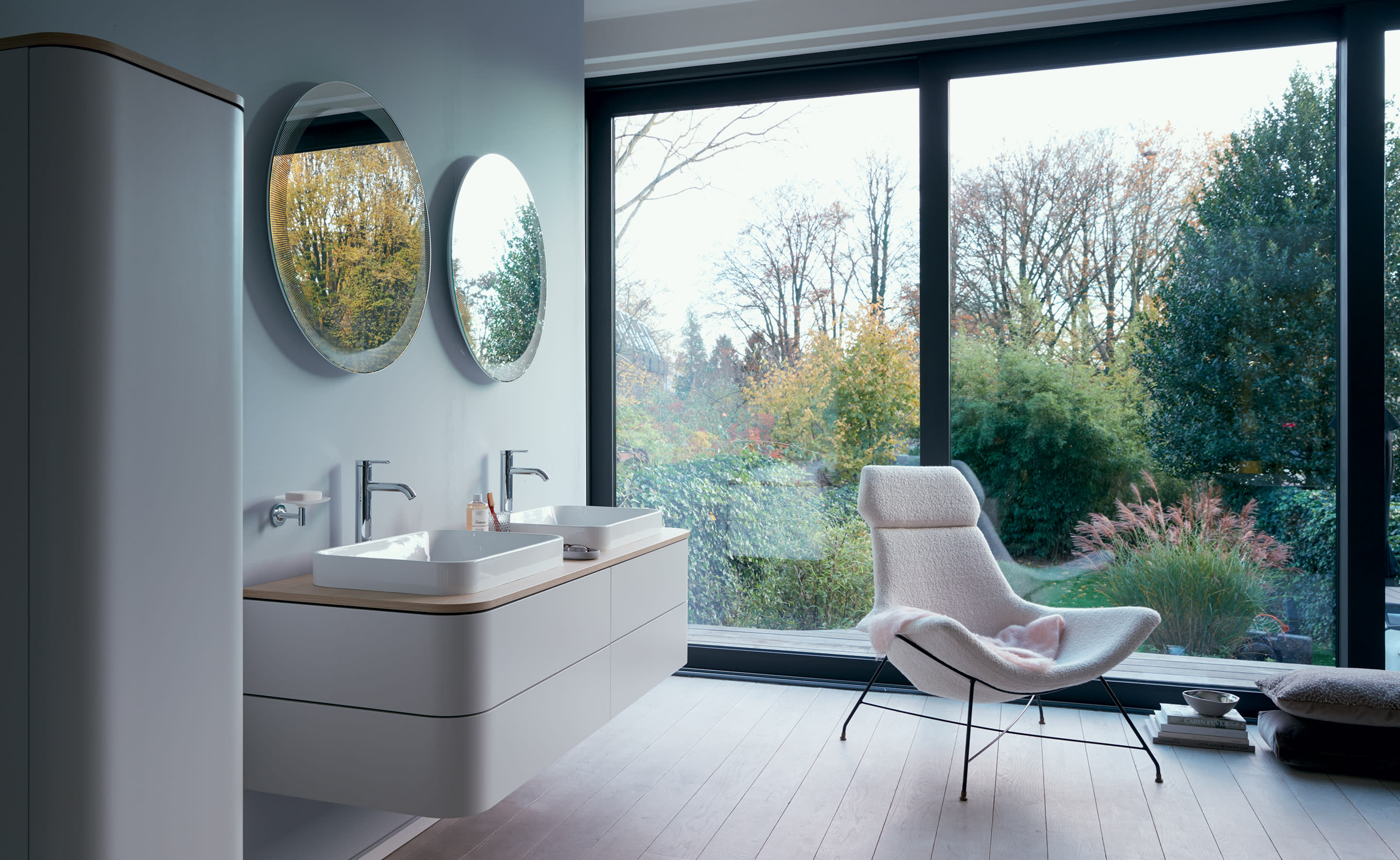 ルーム・ツアーズ 2 Duravit HP7487 Happy D.2 Plus Mirror Set With Lighting