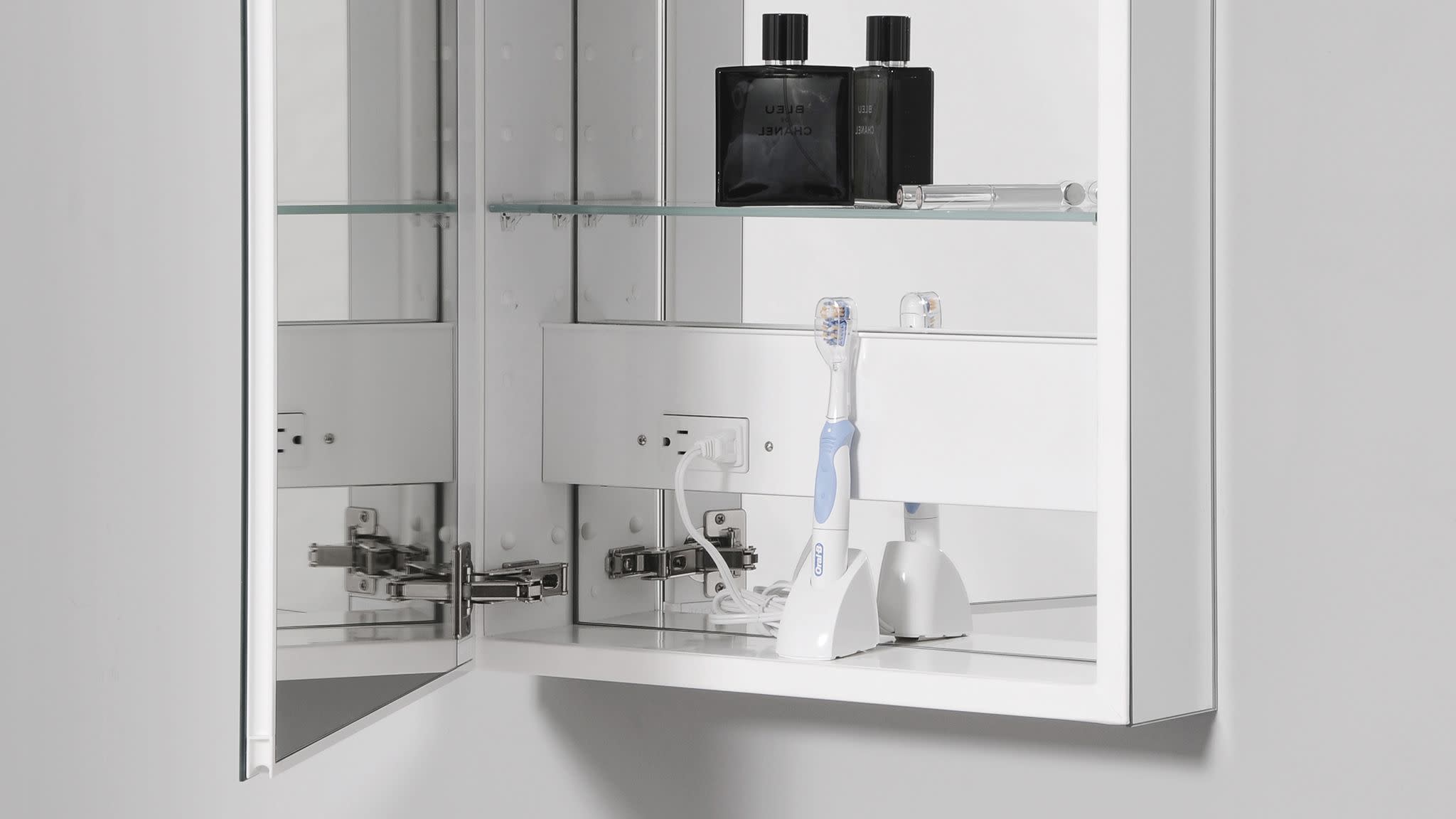 Robern M Series Reserve MR3030D4FPE2 Mirrored Medicine Cabinet