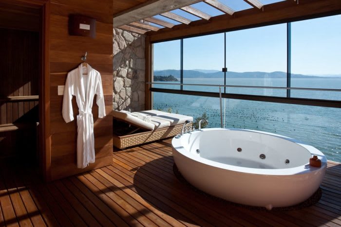 The Best Hotel Bathtub Views