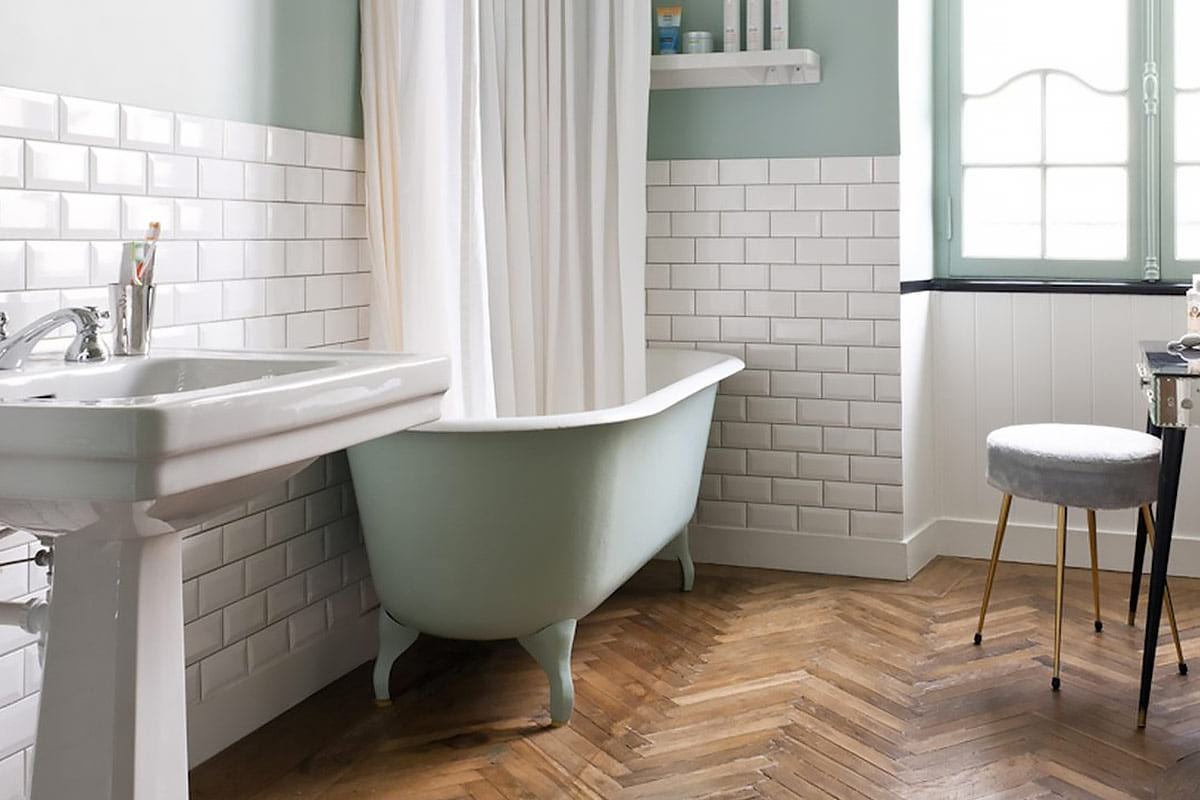 modern clawfoot tub