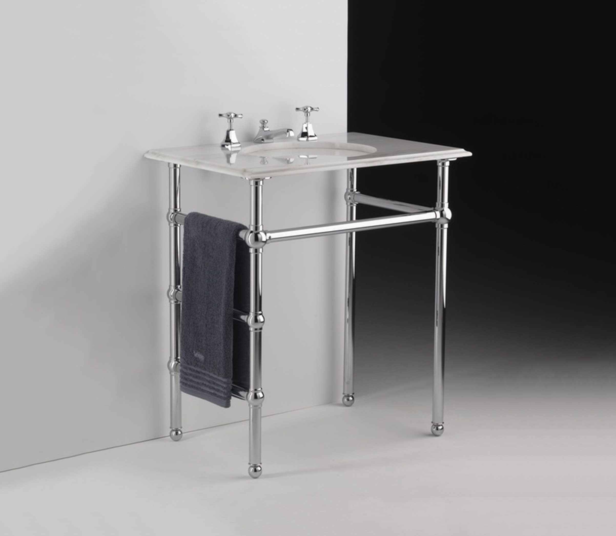 The Sterlingham Company Heated Sink Stand