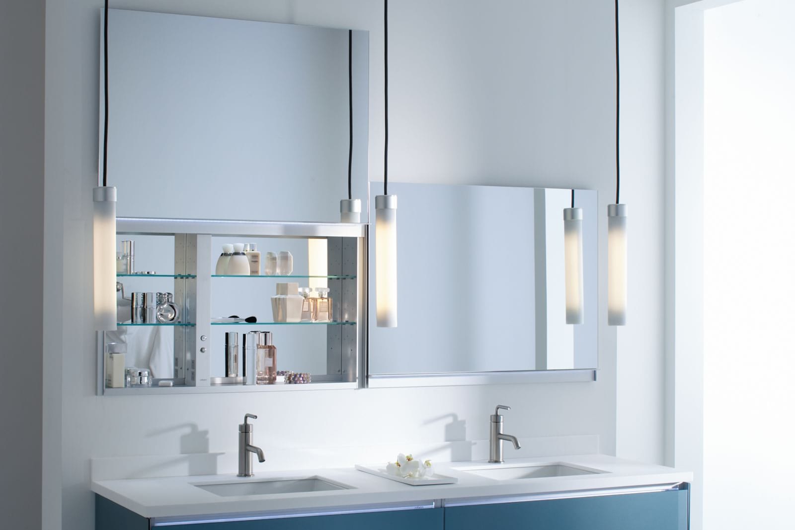 Smart bathroom mirror cabinet with light toilet bathroom mirror