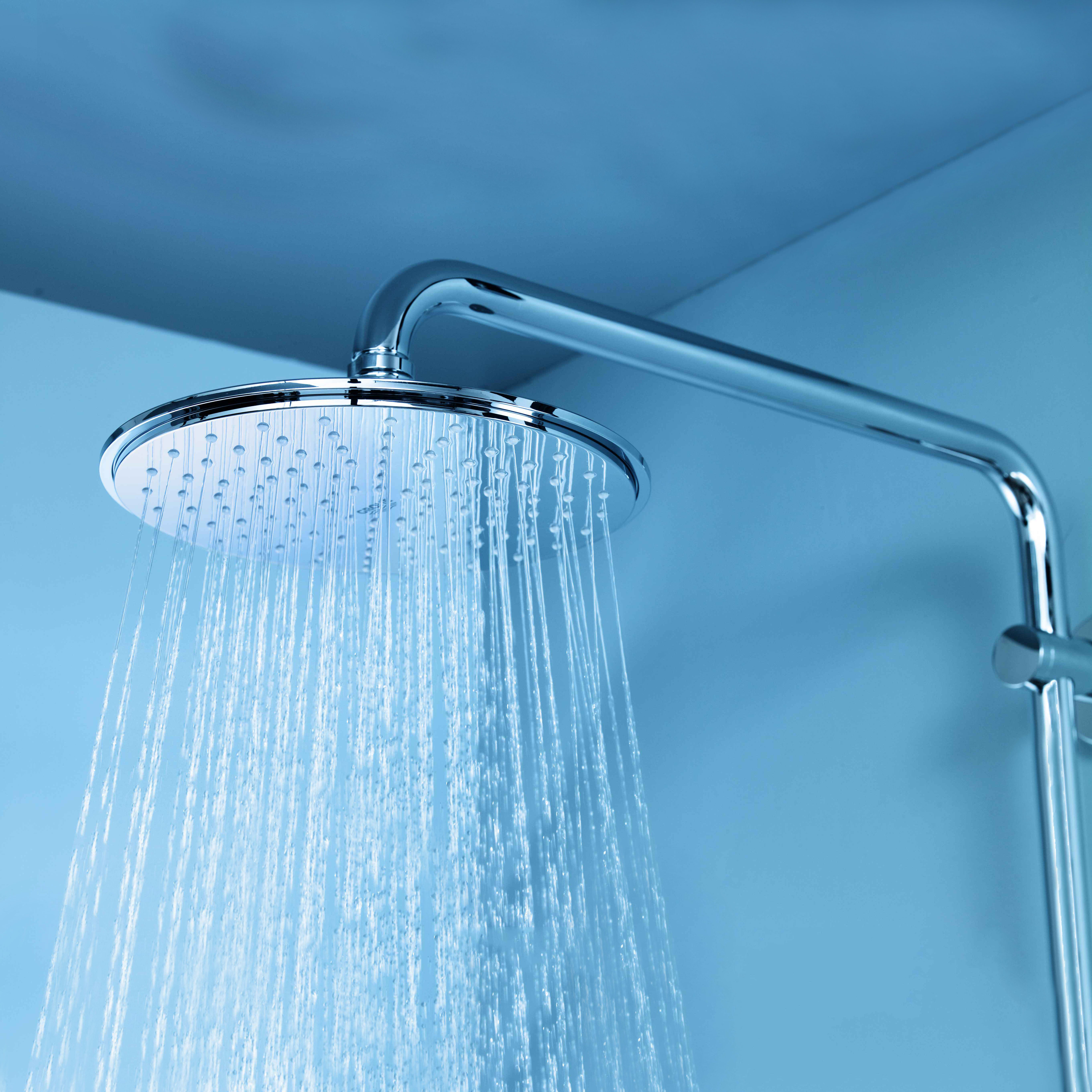 Включи воду в душе. Grohe 27374000. Душевая стойка Grohe Rainshower System 210 27641000 хром. Душевая стойка Grohe Rainshower System 210 27032001 хром. Grohe Rainshower Classic.