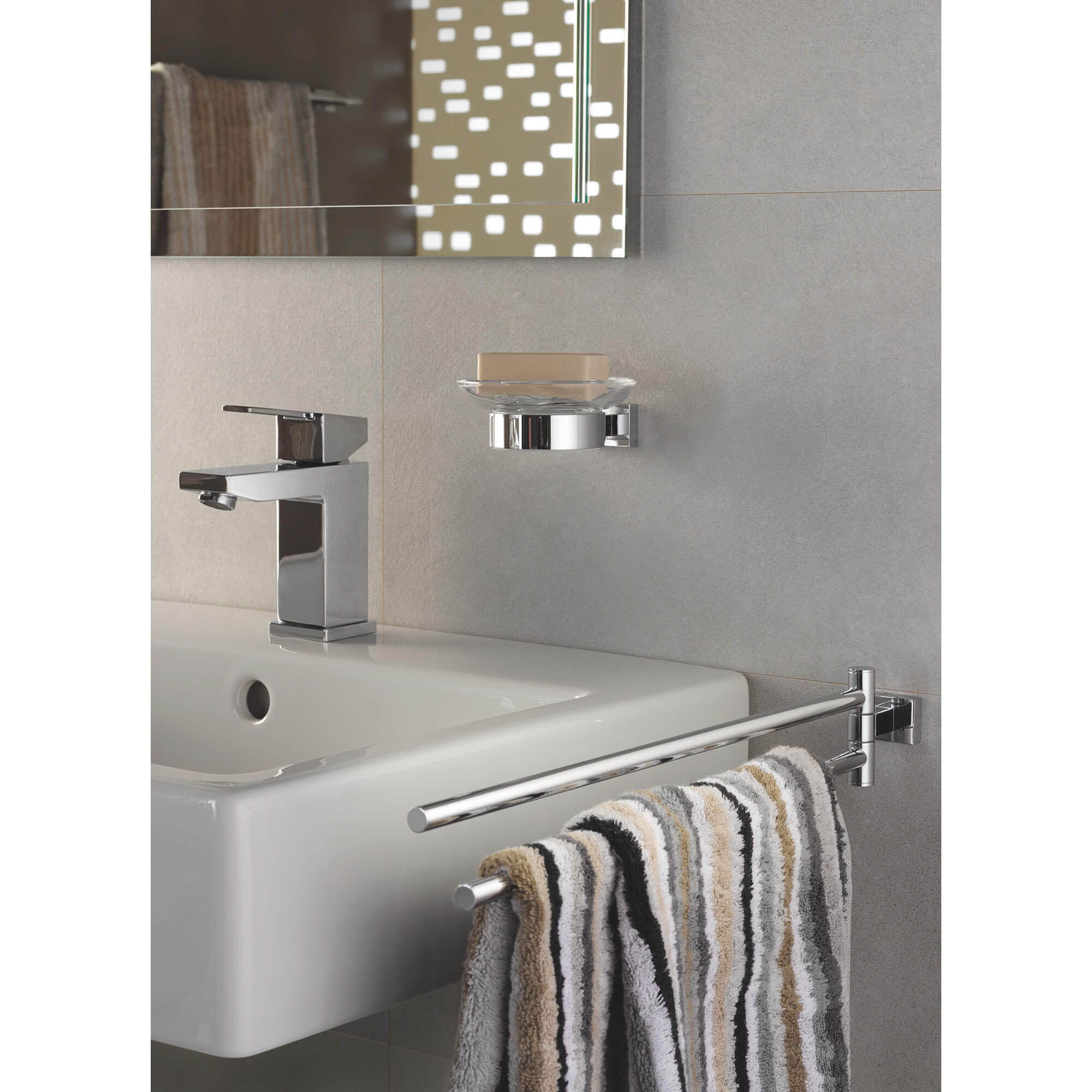 Grohe Essentials Cube 18-Inch Double Towel Bar - Modern Bathroom Hardware In Starlight Chrome