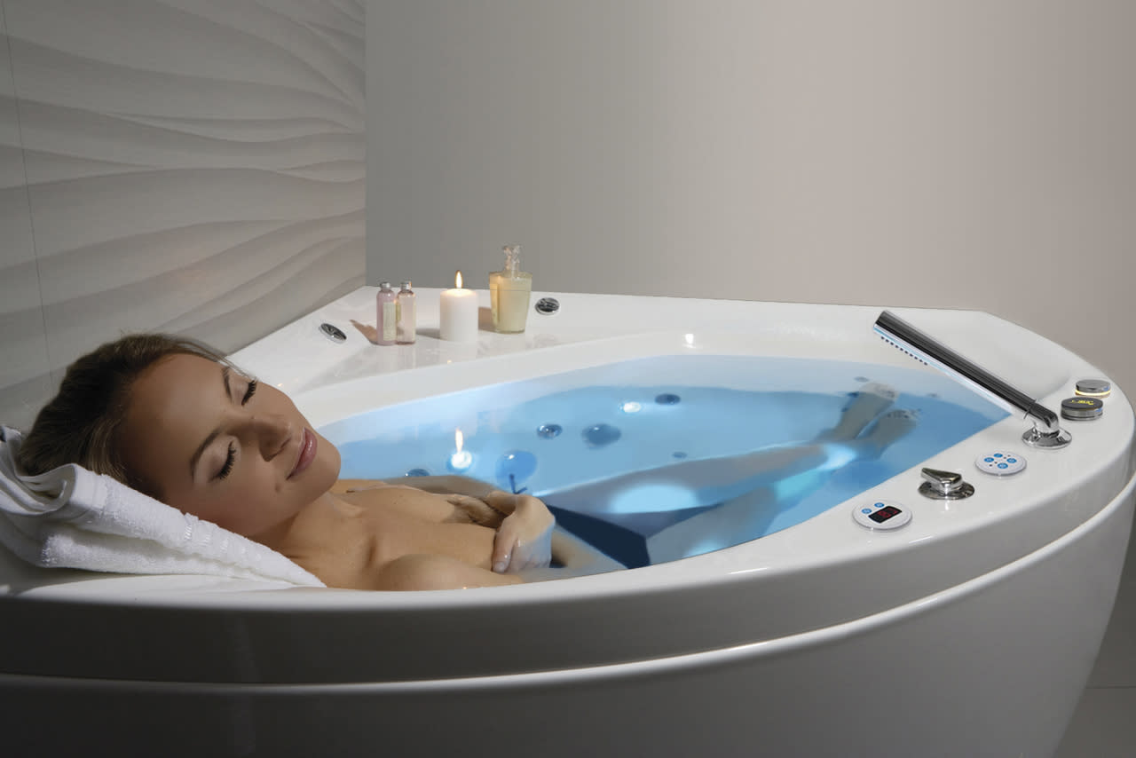 Aquatica Pamela-Wht HydroRelax Pro Jetted Bathtub (US version 110V/60Hz)