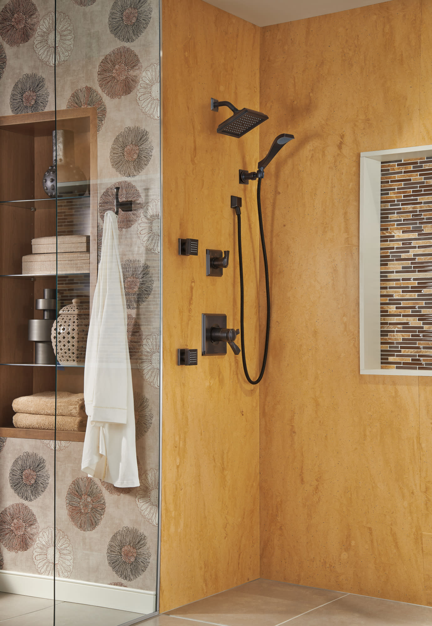 liuchuanliangping•*¨*•.¸♬︎ Delta 55051-BL Premium Single-Setting Adjustable Wall Mount Hand