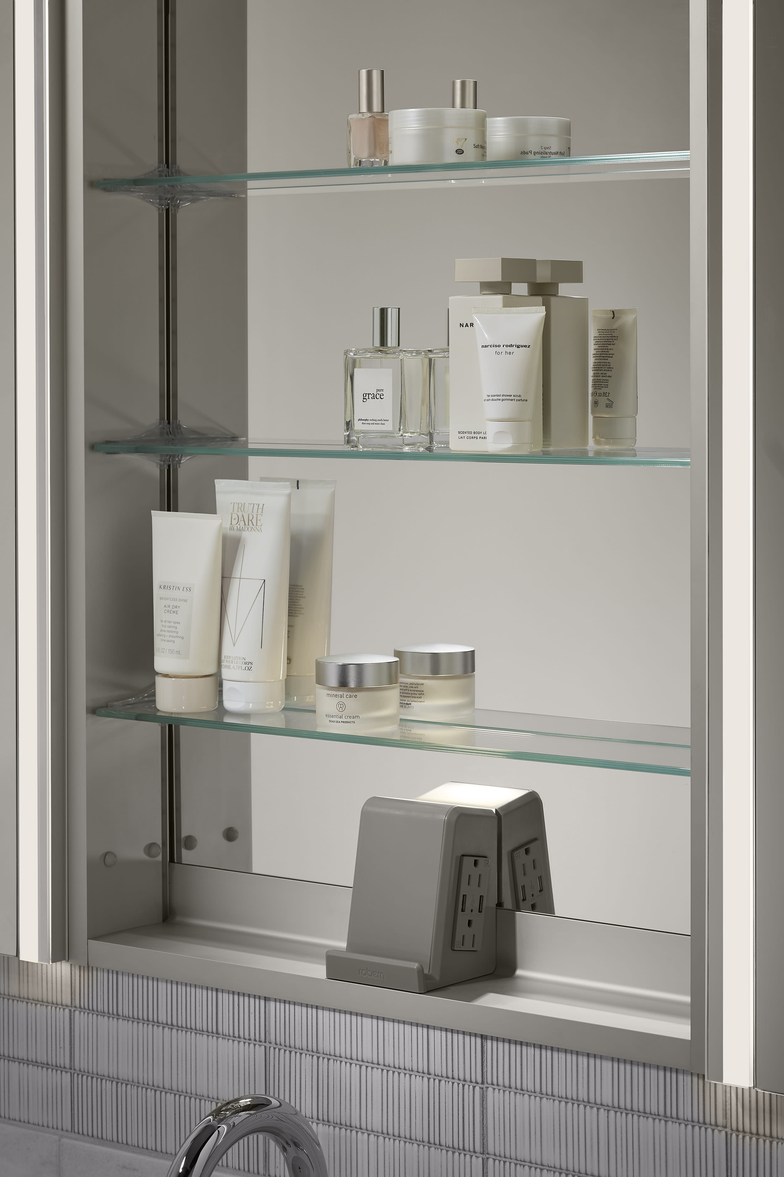 Robern - PL Portray Medicine Cabinet, 24x40, Polished Edge - P2C2440D4FPFS