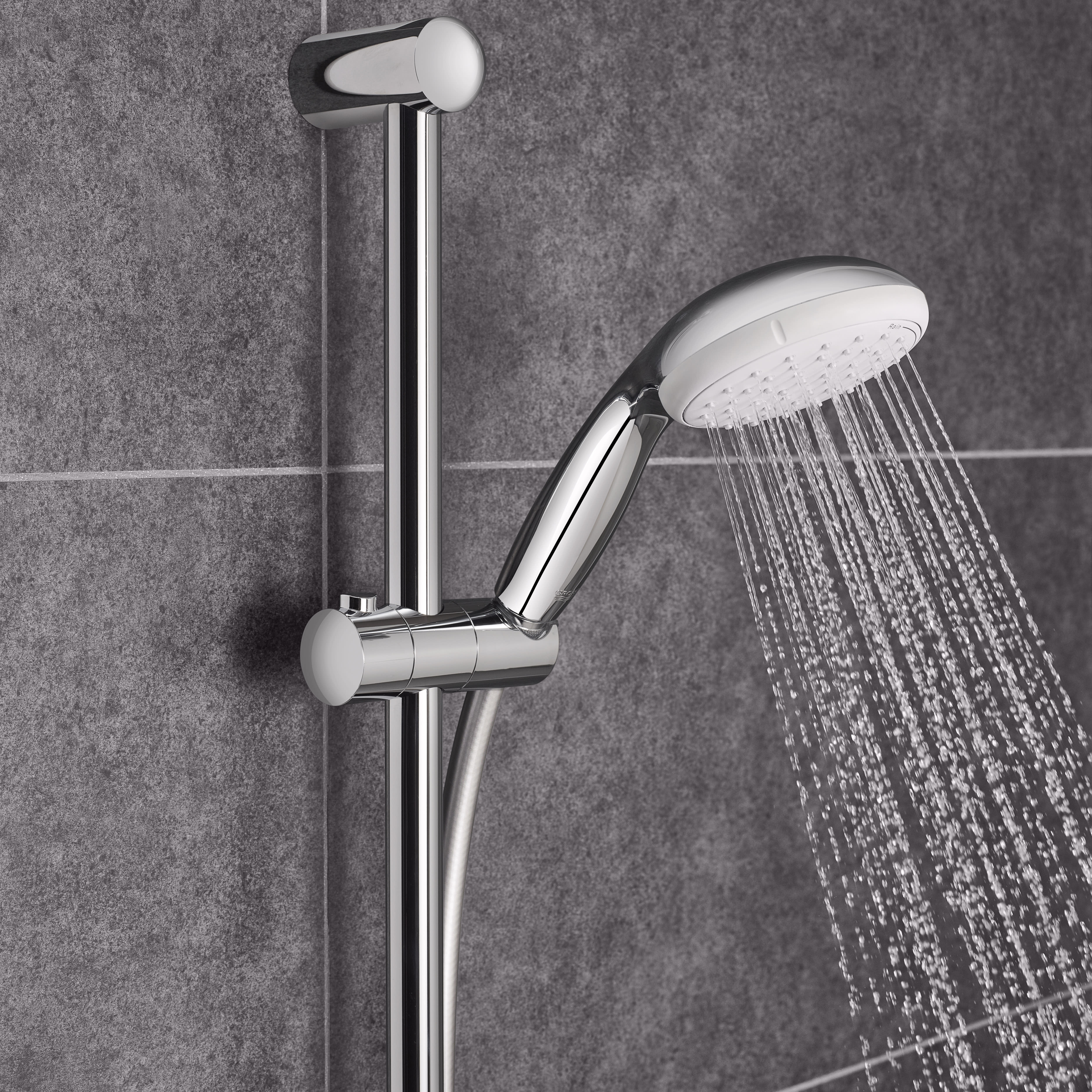 Grohe Tempesta 100 Conjunto barra de ducha con 4 boquillas 28436002