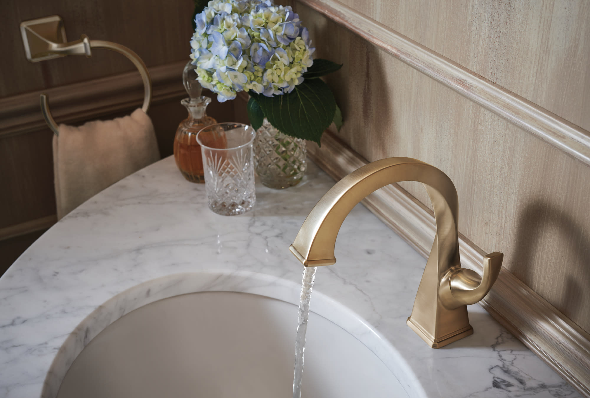 ビルビラ birbira ウシ ゴブレット Brizo 65030LF Virage Bathroom Faucet | QualityBath.com