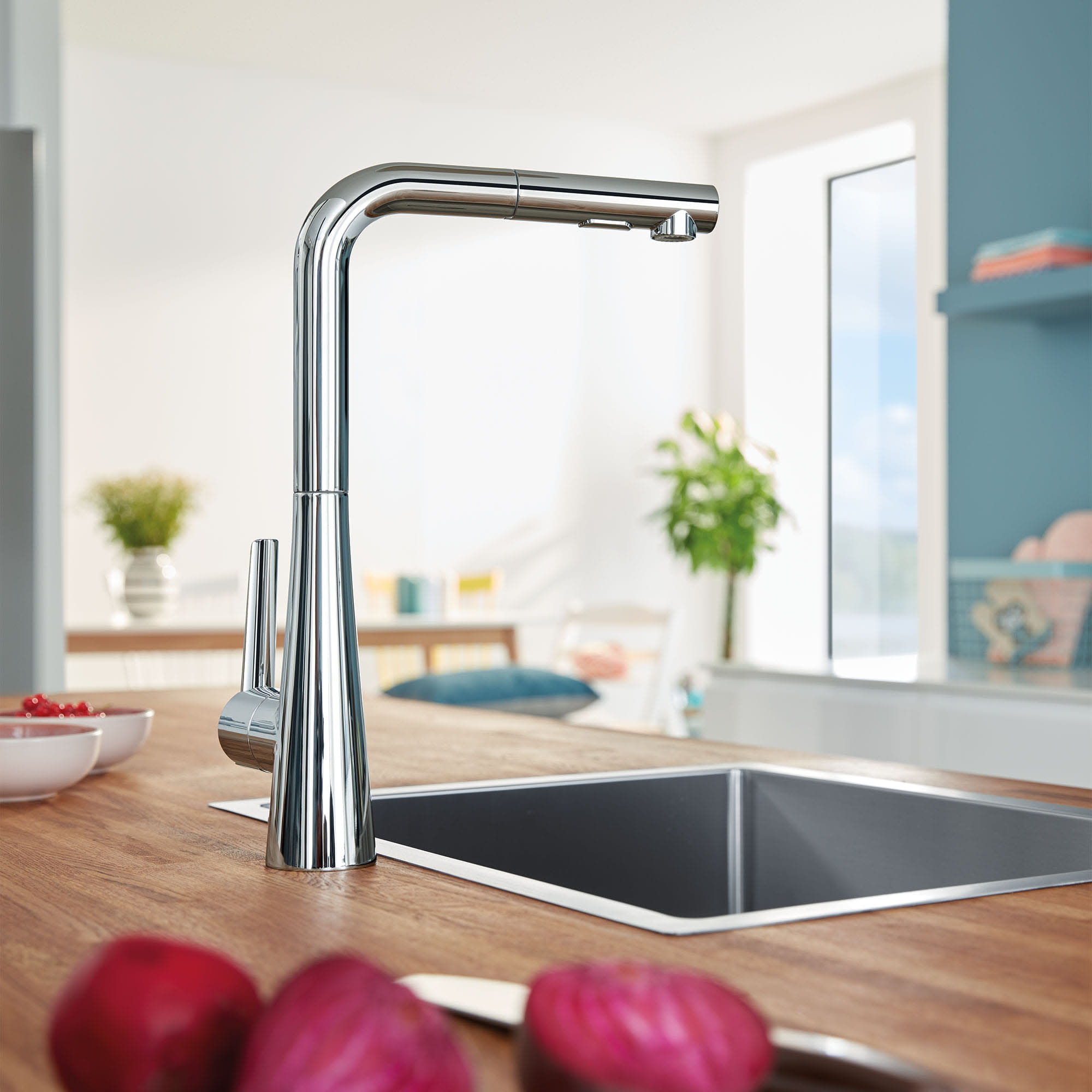 Grohe 33893 Zedra Dual Spray Pull Out Kitchen Faucet | QualityBath.com